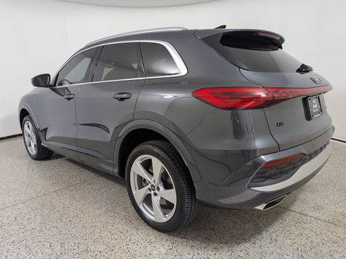Certified 2025 Audi Q5 Premium AWD/4WD image 5