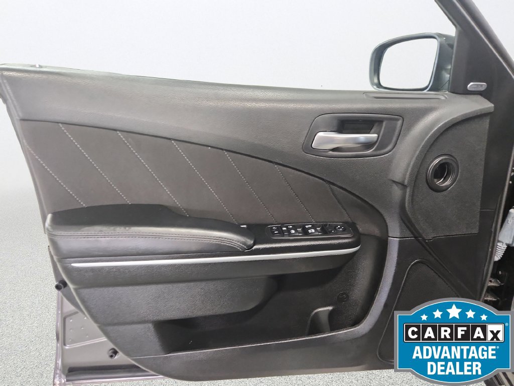Used 2023 Dodge Charger SXT RWD image 18