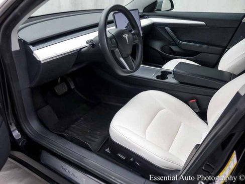 Used 2022 Tesla Model 3 RWD image 12