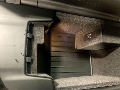 Used 2022 BMW 530i xDrive w/ Premium Package image 25