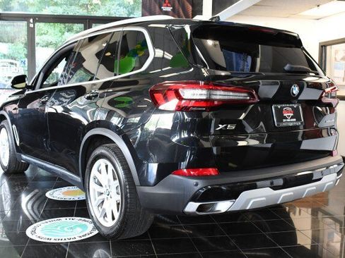 Used 2021 BMW X5 xDrive40i w/ Premium Package AWD/4WD image 9