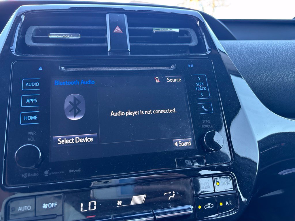 Used 2016 Toyota Prius Three Touring FWD image 21