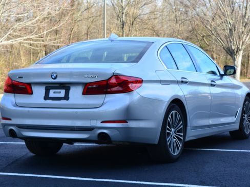 Used 2019 BMW 530i xDrive w/ Convenience Package image 5