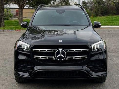 Used 2023 Mercedes-Benz GLS 450 4MATIC w/ AMG Line Exterior image 6