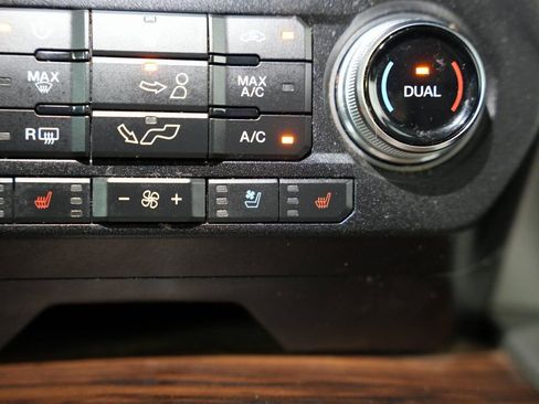 Used 2020 Ford F150 Lariat w/ Equipment Group 502A Luxury image 27