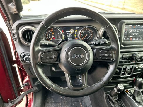 Used 2021 Jeep Wrangler Unlimited Sport image 14