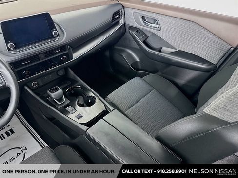Certified 2023 Nissan Rogue SV FWD image 21