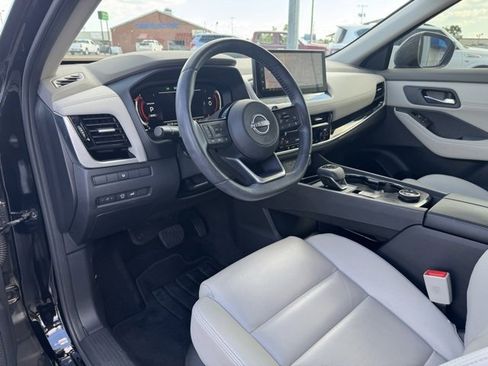 Used 2024 Nissan Rogue SL image 18