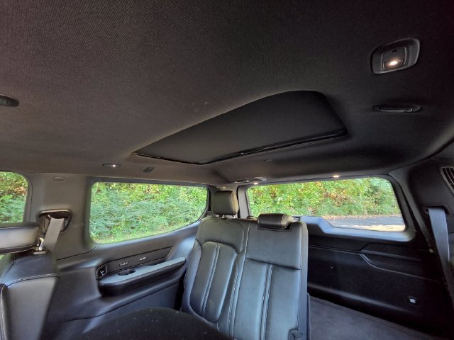 Used 2025 Jeep Wagoneer Series III w/ Premium Group I AWD/4WD image 26