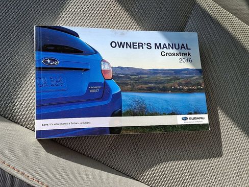 Used 2016 Subaru Crosstrek 2.0i Premium AWD/4WD image 25
