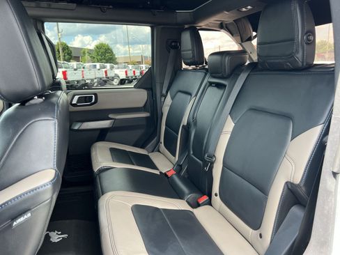 Used 2022 Ford Bronco Wildtrak AWD/4WD image 32