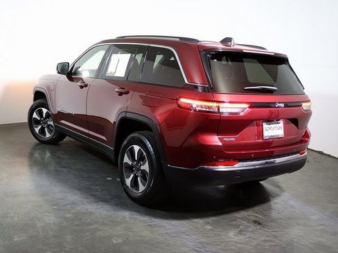 Used 2022 Jeep Grand Cherokee Limited 4xe image 2