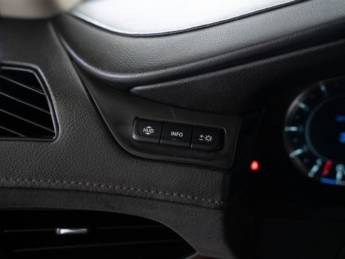 Used 2020 Cadillac Escalade ESV Premium Luxury image 26