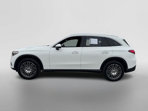 Certified 2025 Mercedes-Benz GLC 300 image 2