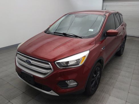 Used 2019 Ford Escape SE FWD image 15