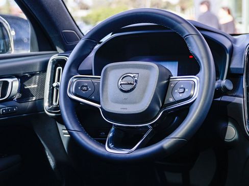 Used 2023 Volvo C40 P8 Recharge Ultimate image 17