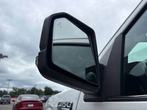 Used 2020 Ford F150 Platinum w/ Equipment Group 701A Luxury AWD/4WD image 15