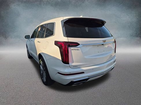 Certified 2025 Cadillac XT6 Premium Luxury w/ LPO, Floor Liner Package AWD/4WD image 6