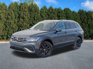 Used 2024 Volkswagen Tiguan SE video 2