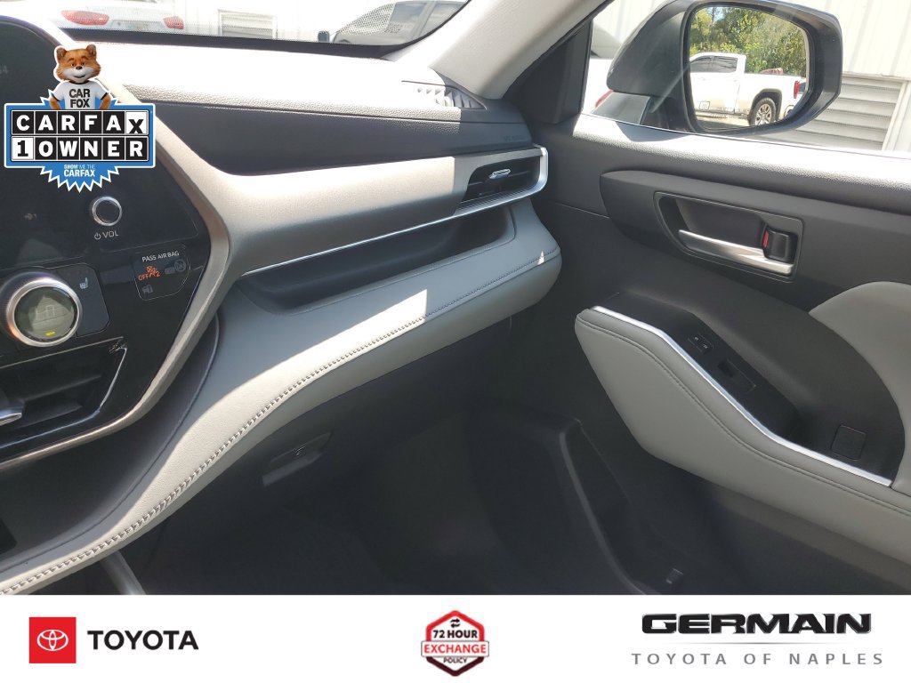 Used 2023 Toyota Highlander XLE FWD image 36