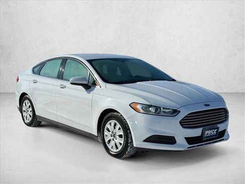 Used 2014 Ford Fusion S image 3