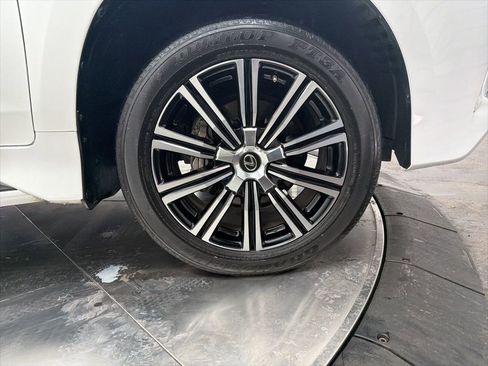 Used 2020 Lexus LX 570 4WD w/ Luxury Package image 9