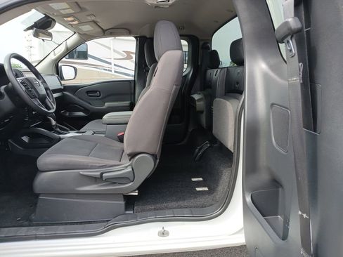 Used 2022 Nissan Frontier S RWD image 26