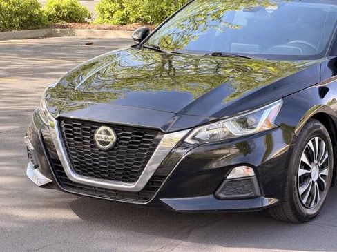 Used 2020 Nissan Altima 2.5 S w/ Driver Assist Package FWD image 10