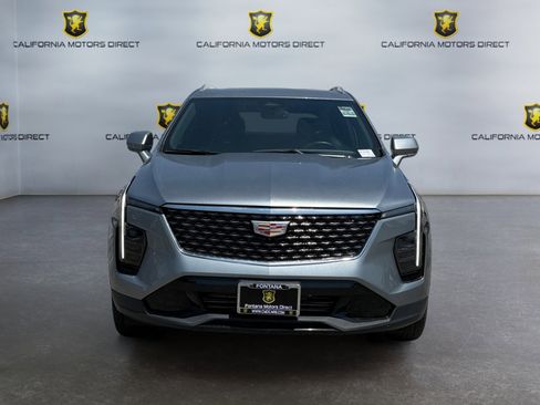Used 2025 Cadillac XT4 Premium Luxury FWD image 8