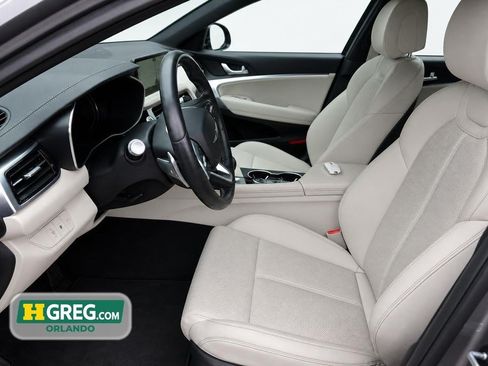 Used 2025 Genesis G70 2.5T RWD image 10
