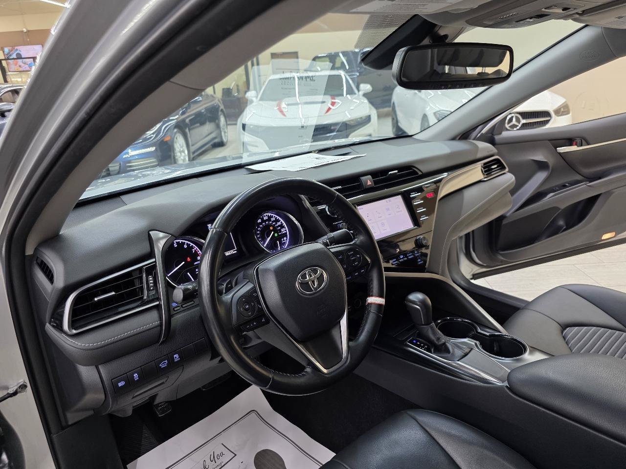 Used 2019 Toyota Camry SE w/ Convenience Package FWD image 18