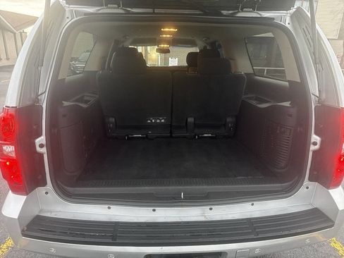 Used 2012 Chevrolet Suburban LS w/ Convenience Package 1 image 10