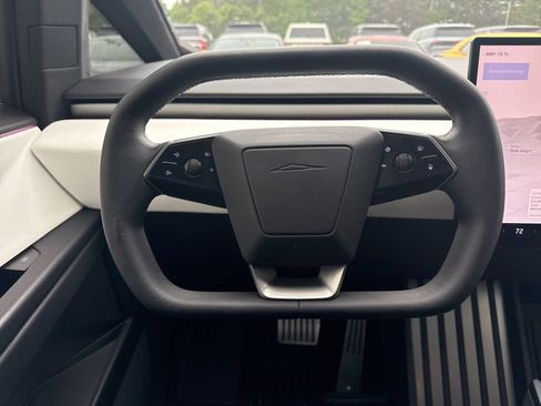 Used 2024 Tesla Cybertruck AWD Crew Cab image 16