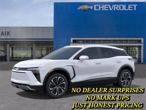 New 2026 Chevrolet Blazer EV LT image 2