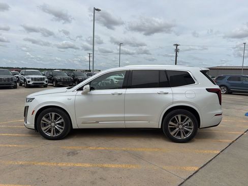 Used 2023 Cadillac XT6 Premium Luxury AWD/4WD image 4