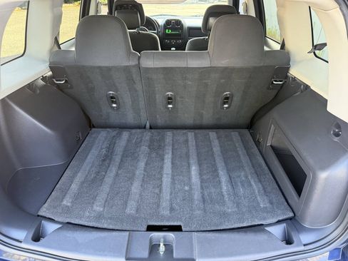 Used 2012 Jeep Patriot Sport FWD image 18