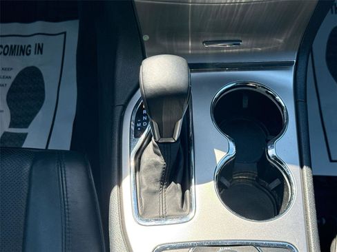 Used 2018 Jeep Grand Cherokee Overland AWD/4WD image 30