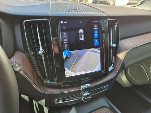 Certified 2023 Volvo XC60 B5 Plus w/ Climate Package AWD/4WD image 29
