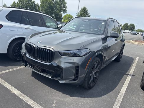 Used 2025 BMW X5 xDrive40i w/ M Sport Package AWD/4WD image 13