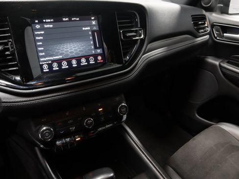 Used 2022 Dodge Durango GT image 27