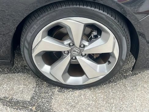 Used 2018 Honda Accord Touring image 34
