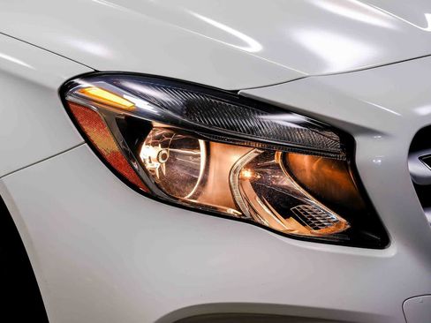 Used 2019 Mercedes-Benz GLA 250 image 14