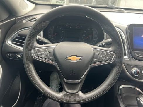 Used 2020 Chevrolet Malibu LT image 14