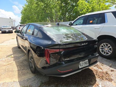 Used 2025 Kia K4 LXS image 8