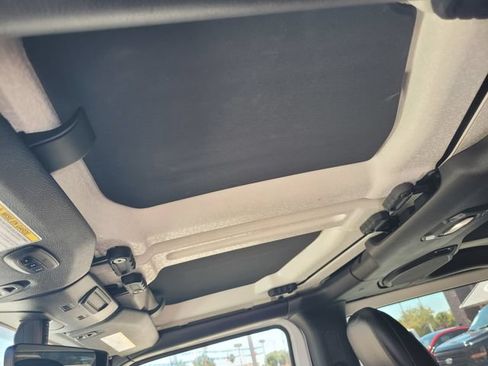 Used 2018 Jeep Wrangler Rubicon AWD/4WD image 20