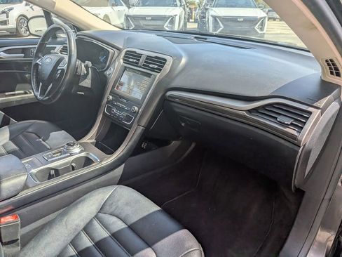 Used 2019 Ford Fusion SEL image 29
