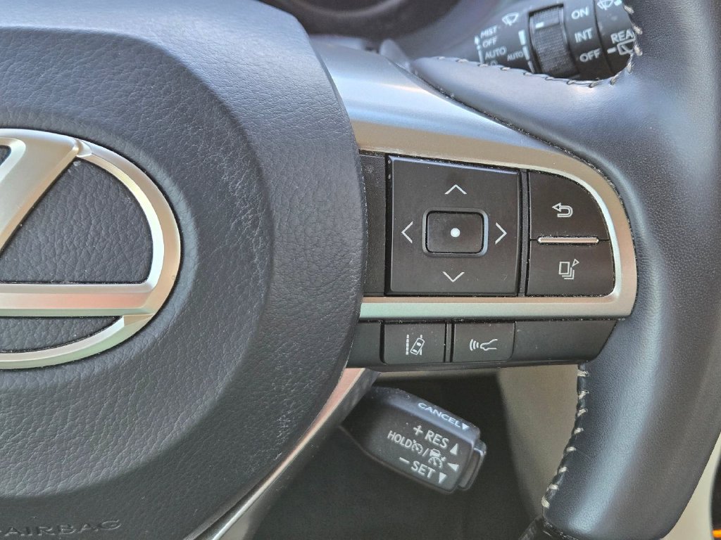 Used 2023 Lexus GX 460 Luxury w/ Accessory Package AWD/4WD image 25