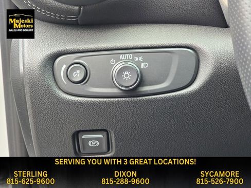 Used 2025 Chevrolet Blazer LT image 7