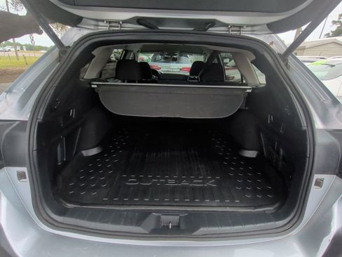 Used 2022 Subaru Outback Premium AWD/4WD image 23