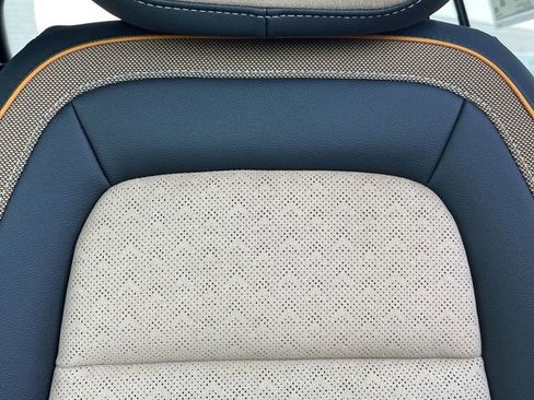 New 2026 Chevrolet Equinox ACTIV w/ Convenience Package III image 8